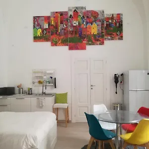 giulias-house-of-colors.barihotels.org/